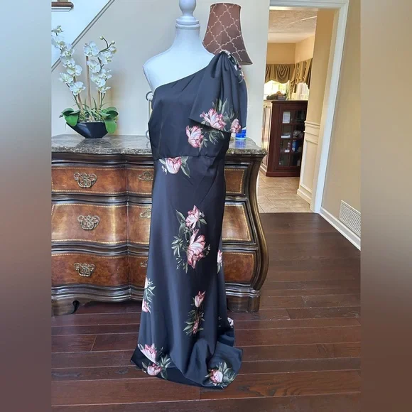 Aubrey Floral One-Shoulder Satin CrepeMermaid Gown
